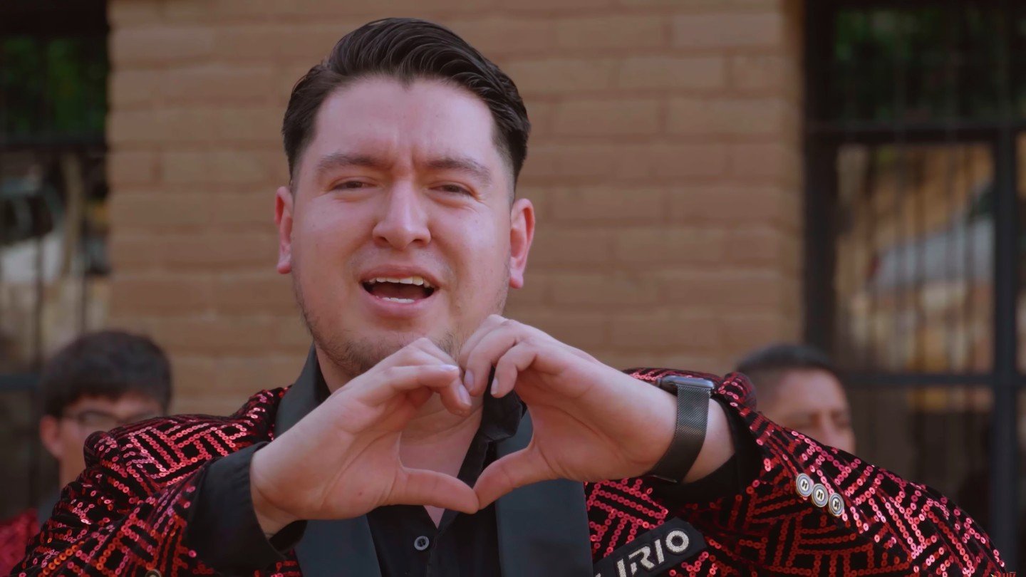 Banda Lirio interpreta “Nada de Eso” en el video oficial, una balada romántica escrita por Jerónimo Sada y producida por Luz Record.